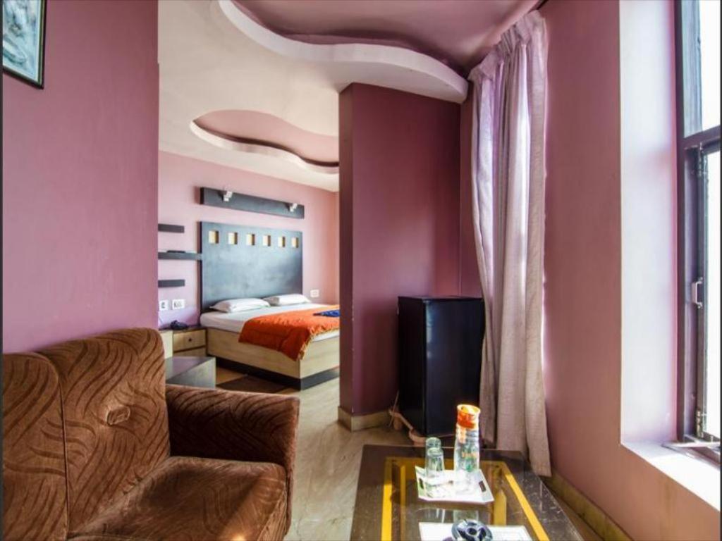 Golden Dust Hotell Puri Exteriör bild