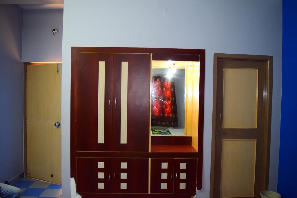 Golden Dust Hotell Puri Rum bild