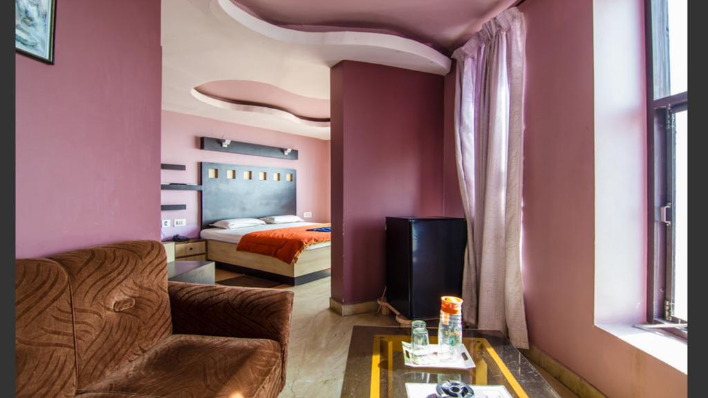 Golden Dust Hotell Puri Exteriör bild